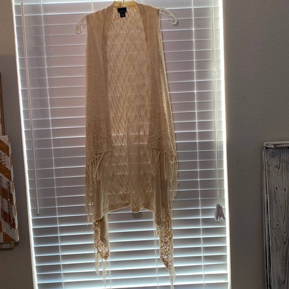 Cute, boho, shawl vest thingy.